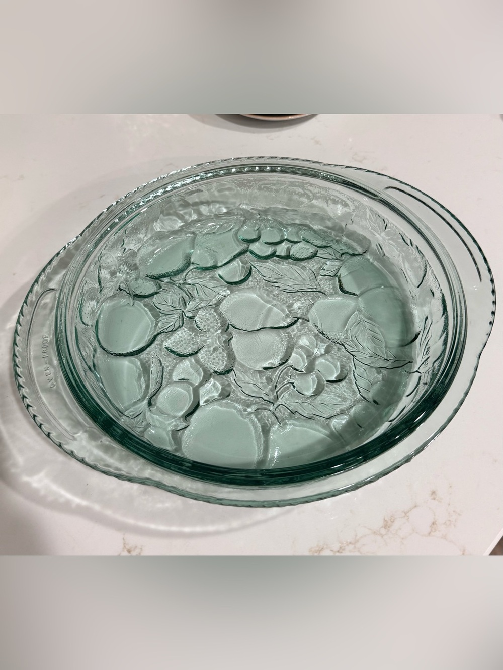 VINTAGE Libbey Orchard Fruit Glass Casserole Green Pie Dish Embossed 10”